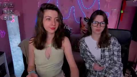 kitniss online show from June 16, 7:16 pm