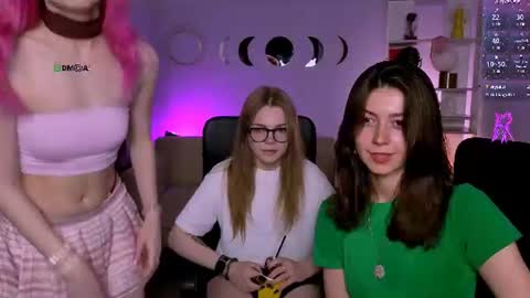 kitniss online show from June 29, 7:14 pm