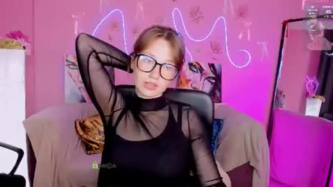 kitniss online show from July 11, 11:39 pm
