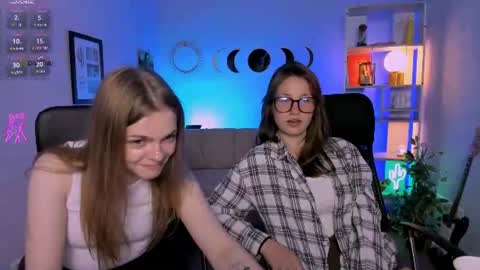 kitniss online show from July 12, 8:55 pm