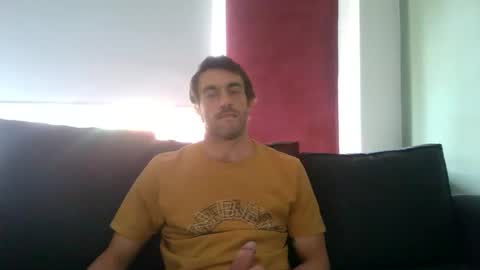 Snapshot of kitosssss chatting on October 29, 3:25 pm Steve Cocks online show from October 29, 3:25 pm