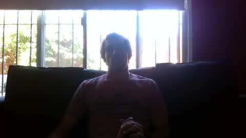 Snapshot of kitosssss chatting on October 31, 12:50 pm Steve Cocks online show from October 31, 12:50 pm