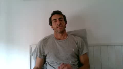 Snapshot of kitosssss chatting on November 2, 1:35 pm Steve Cocks online show from November 2, 1:35 pm