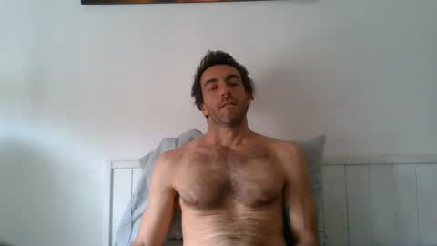 Snapshot of kitosssss chatting on November 4, 11:31 am Steve Cocks online show from November 4, 11:31 am