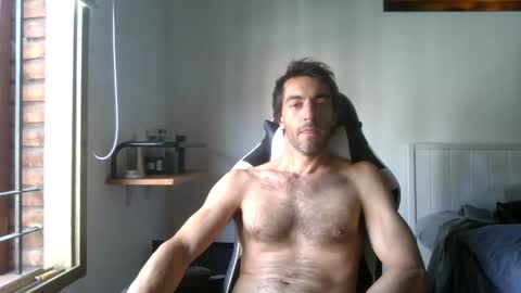 Snapshot of kitosssss chatting on November 19, 12:27 pm Steve Cocks online show from November 19, 12:27 pm