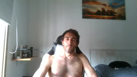 Snapshot of kitosssss chatting on November 20, 2:39 pm Steve Cocks online show from November 20, 2:39 pm