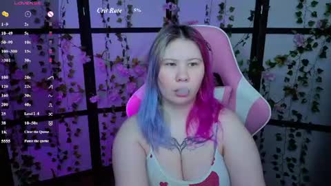 Snapshot of kitsune_little chatting on June 22, 10:51 pm kitsune_little online show from June 22, 10:51 pm