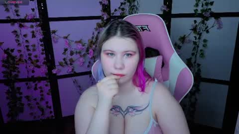Snapshot of kitsune_little chatting on July 7, 7:51 pm kitsune_little online show from July 7, 7:51 pm