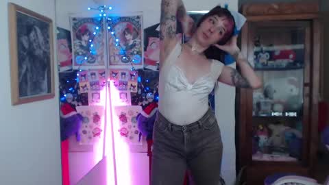 Snapshot of kitsunearineko chatting on December 7, 5:42 pm Ari Keimiwrights online show from December 7, 5:42 pm