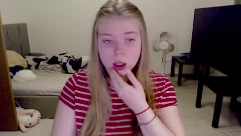 Jennyblonde and Emmabrunette online show from November 11, 3:45 pm