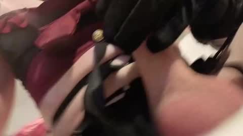 kittenbaguettefemboy online show from December 1, 5:29 pm