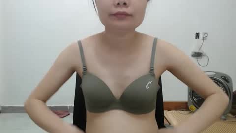 kitti_baby2x online show from March 10, 1:32 am