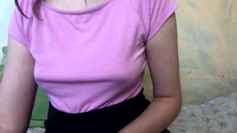 Snapshot of kittie_creme chatting on May 28, 6:32 am Kittie Creme online show from May 28, 6:32 am