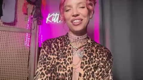 Snapshot of kittjones33 chatting on June 30, 9:05 pm kittjones33 online show from June 30, 9:05 pm