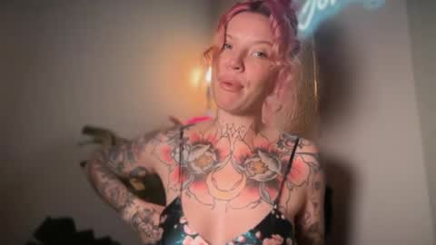 Snapshot of kittjones33 chatting on July 20, 11:45 am kittjones33 online show from July 20, 11:45 am