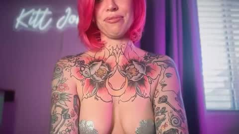 Snapshot of kittjones33 chatting on July 23, 12:46 am kittjones33 online show from July 23, 12:46 am