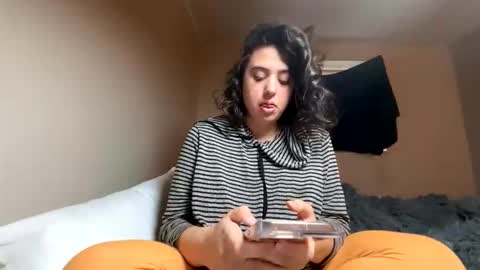 Snapshot of kitty3202 chatting on December 22, 4:15 pm kitty3202 online show from December 22, 4:15 pm