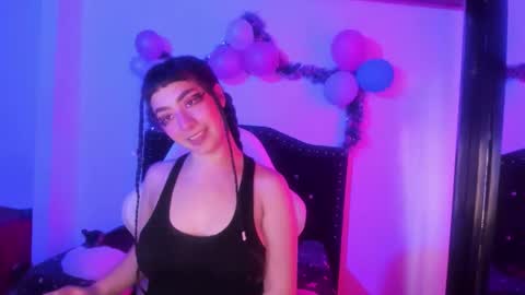 Snapshot of kitty__chs chatting on February 5, 8:57 pm kitty__chs online show from February 5, 8:57 pm