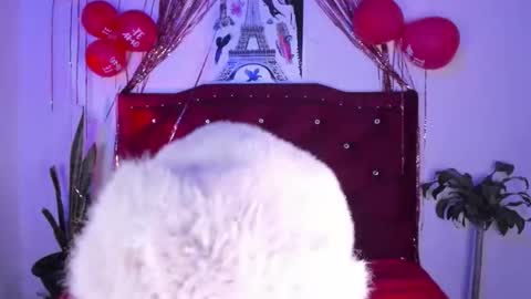 Snapshot of kitty__chs chatting on February 18, 3:19 pm kitty__chs online show from February 18, 3:19 pm