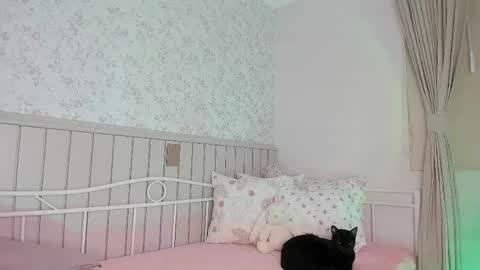 sophie online show from May 3, 4:13 pm