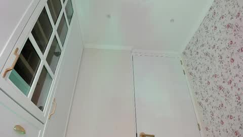 sophie online show from June 3, 7:08 pm