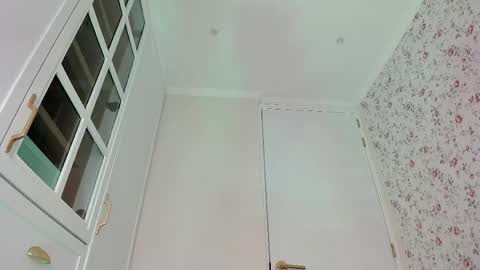 sophie online show from June 8, 7:36 pm