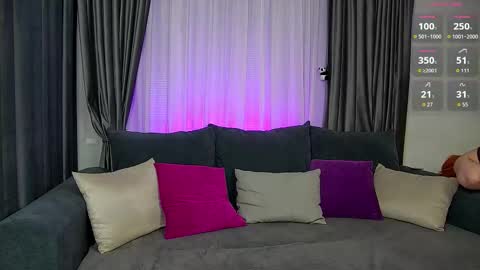 Karen online show from December 14, 1:11 am