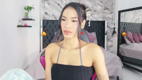 Snapshot of kitty_collins_ chatting on June 24, 11:53 am Kitty online show from June 24, 11:53 am