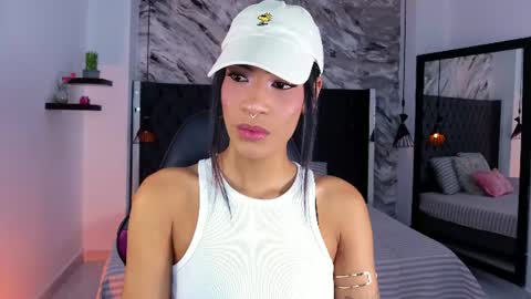 Snapshot of kitty_collins_ chatting on July 1, 12:07 pm Kitty online show from July 1, 12:07 pm