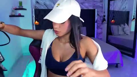 Snapshot of kitty_collins_ chatting on July 2, 12:00 pm Kitty online show from July 2, 12:00 pm