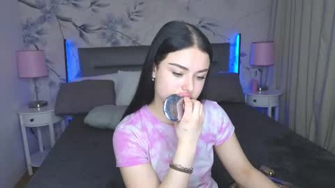 kitty_cut1ee_ online show from May 2, 6:51 am