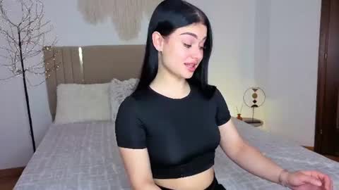 kitty_cut1ee_ online show from June 9, 6:58 am