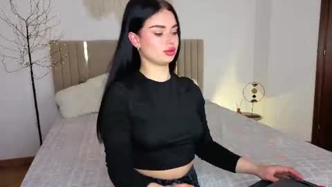 kitty_cut1ee_ online show from June 15, 6:15 am