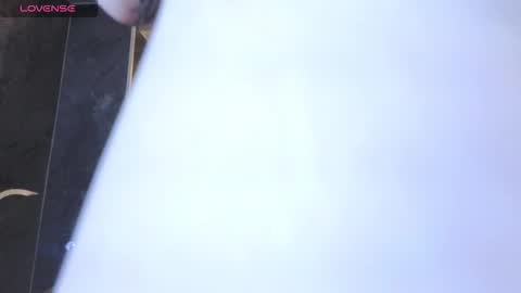 kitty_fox_b online show from October 20, 1:00 pm