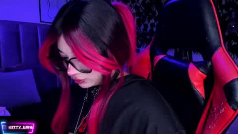 Camila online show from December 17, 2:28 am