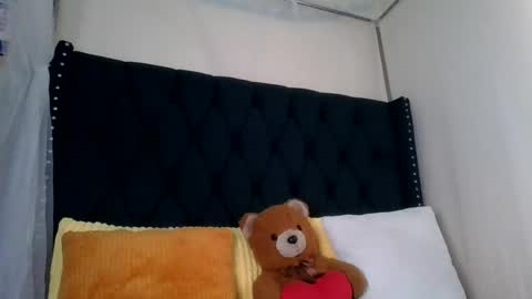 Snapshot of kitty_kerry chatting on July 8, 1:59 pm kitty_kerry online show from July 8, 1:59 pm