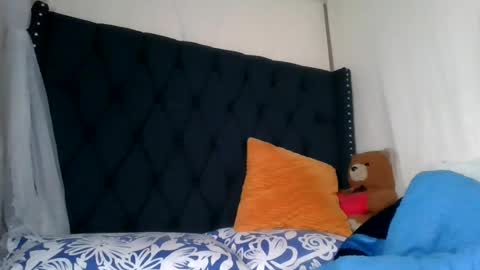 Snapshot of kitty_kerry chatting on July 26, 8:27 pm kitty_kerry online show from July 26, 8:27 pm