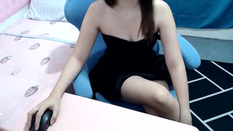 Kate online show from March 23, 1:04 pm