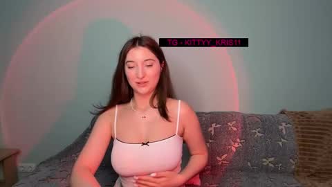 Snapshot of kitty_kristy1 chatting on November 11, 11:38 pm kitty_kristy1 online show from November 11, 11:38 pm