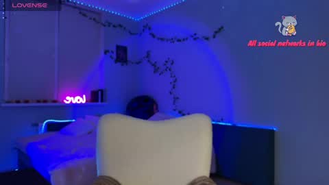 Snapshot of kitty_kristy1 chatting on April 30, 7:53 pm kitty_kristy1 online show from April 30, 7:53 pm