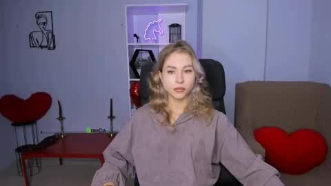 Snapshot of kitty_layy chatting on November 20, 6:46 am kitty online show from November 20, 6:46 am