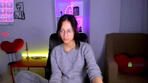 Snapshot of kitty_layy chatting on November 27, 2:02 am kitty online show from November 27, 2:02 am