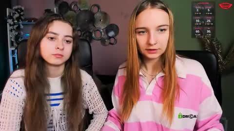 Snapshot of kitty_layy chatting on November 30, 10:19 am kitty online show from November 30, 10:19 am