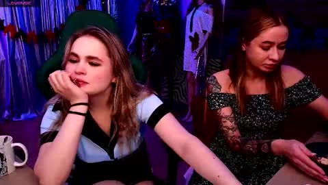 Snapshot of kitty_pantera chatting on November 7, 11:32 am kitty_pantera online show from November 7, 11:32 am