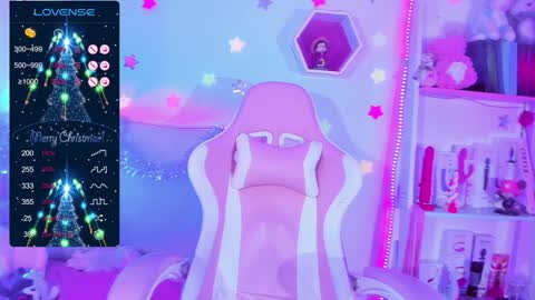 Snapshot of kitty_parker chatting on December 23, 7:17 am online show from December 23, 7:17 am