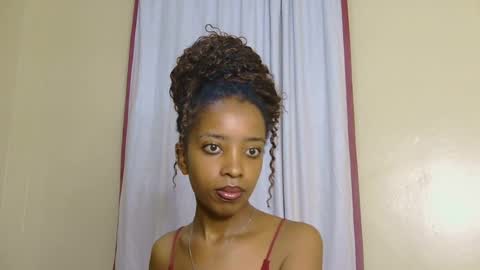 Snapshot of kitty_piee chatting on June 26, 12:15 am sugar plum online show from June 26, 12:15 am