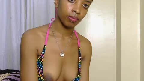 Snapshot of kitty_piee chatting on July 17, 12:17 am sugar plum online show from July 17, 12:17 am