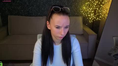 kitty online show from February 20, 9:43 am