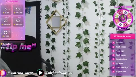 Snapshot of kitty_saenz chatting on January 21, 10:19 pm Kitty Saenz online show from January 21, 10:19 pm