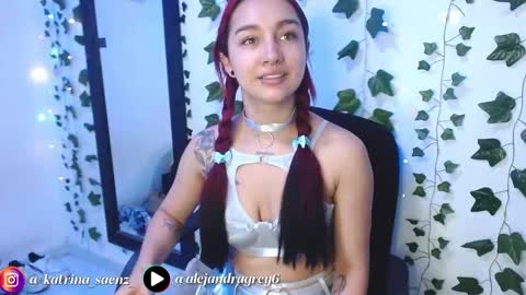 Snapshot of kitty_saenz chatting on February 15, 8:54 pm Kitty Saenz online show from February 15, 8:54 pm